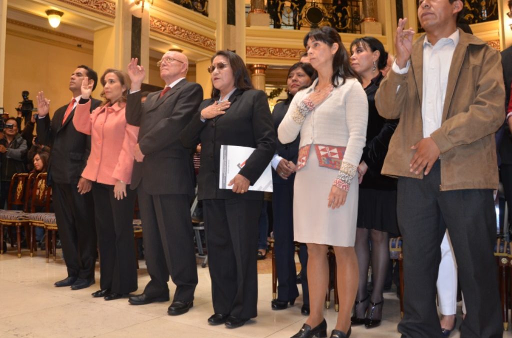 Vocales del TSE asumen sus funciones con el reto de recuperar la confianza de la ciudadanía